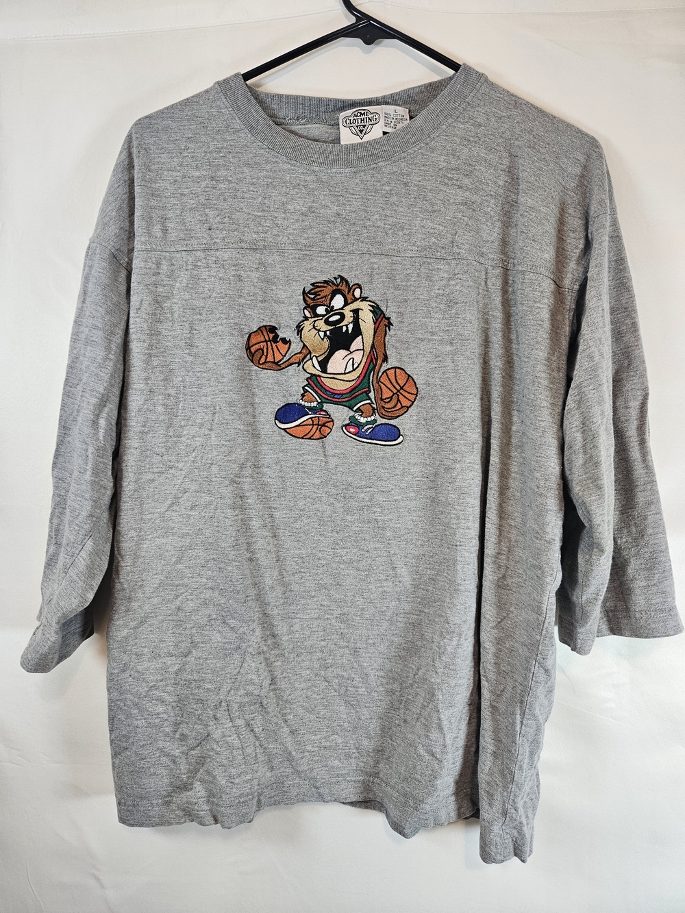 vintage 1990s Looney Tunes Taz slam dunk basketball t-shirt by Acme Clothing